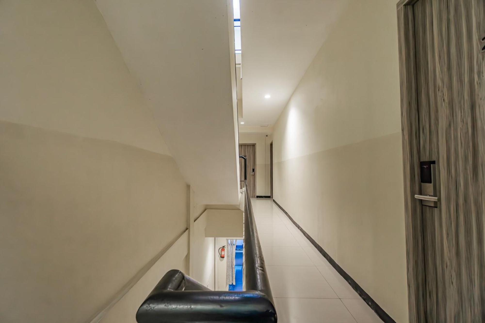 Ace Business Hotel Galaxy Surabaia Exterior foto