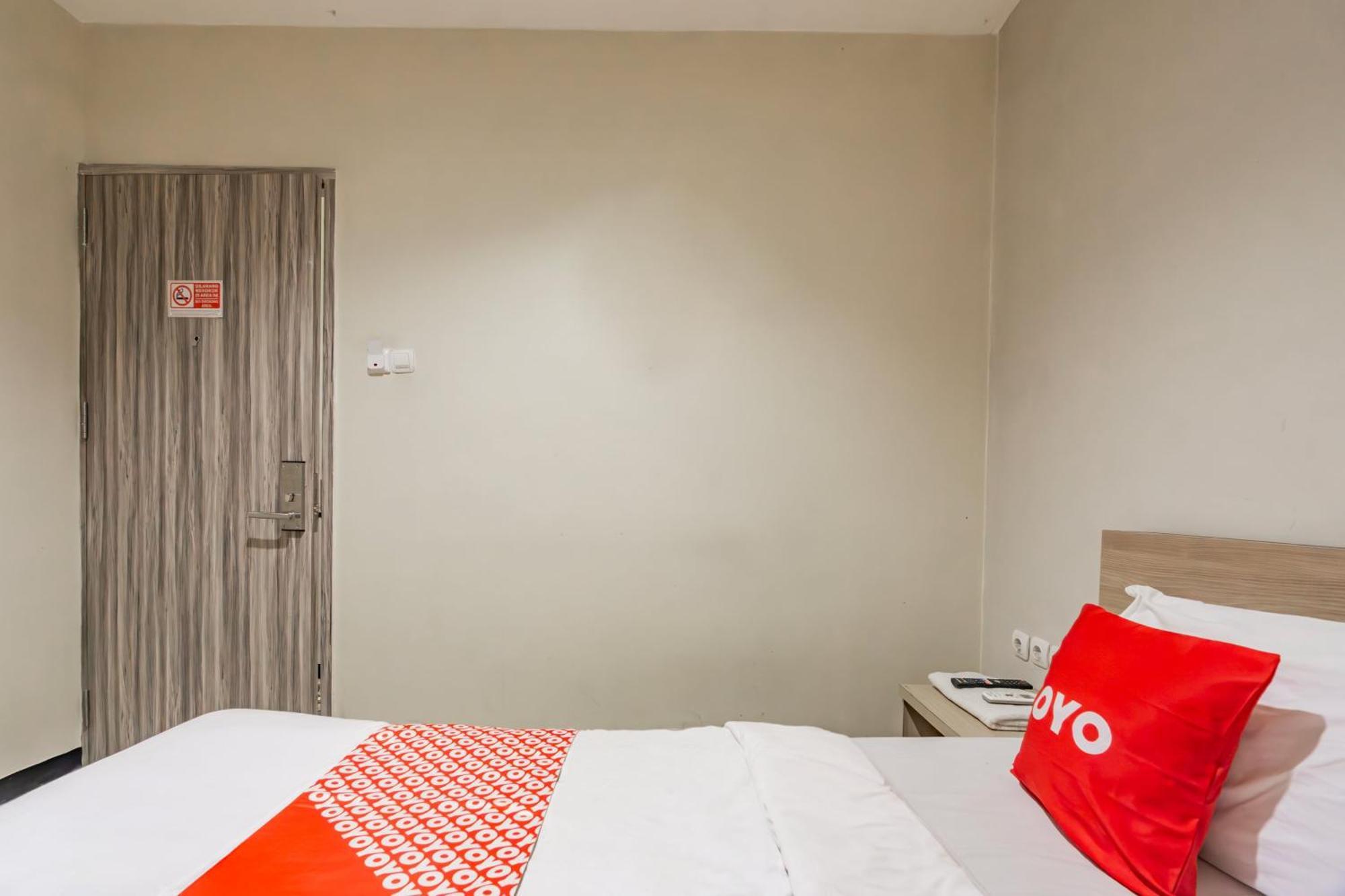 Ace Business Hotel Galaxy Surabaia Exterior foto